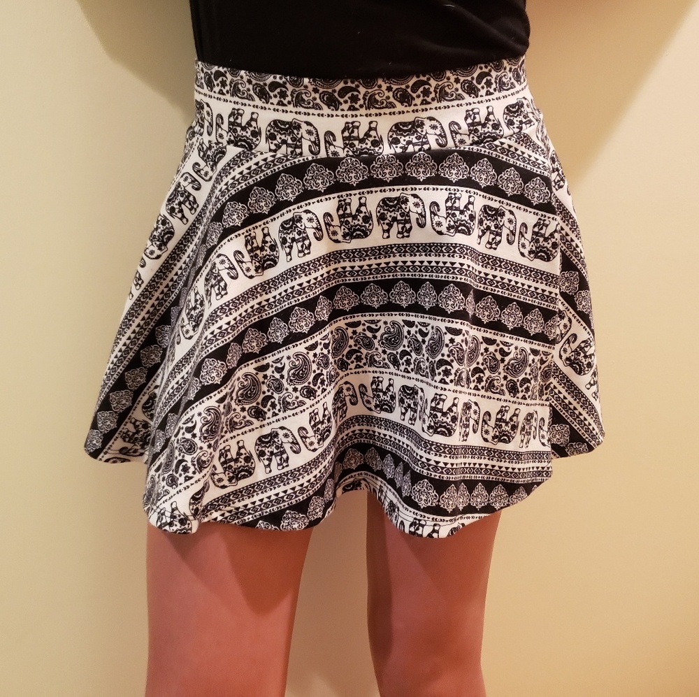 Black & white skirt